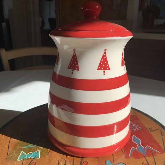 NEW TERRAMOTO 10” CERAMIC Christmas Canister Jar Trees Red Antique White *HTF!* - Picture 1 of 8